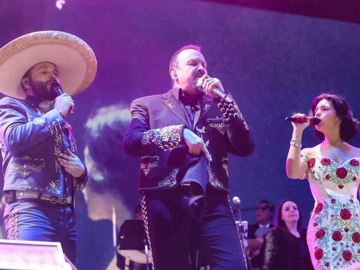 ¿Concierto de la familia Aguilar se quedó semivacío en Querétaro? 