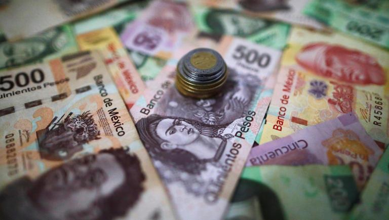 ¡Es oficial! Decretan aumento al salario mínimo a partir del 1 de enero