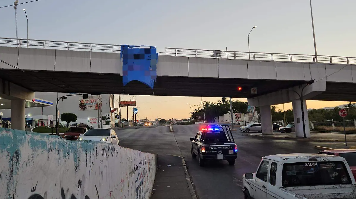 Aparece narcomanta en puente peatonal de Culiacán