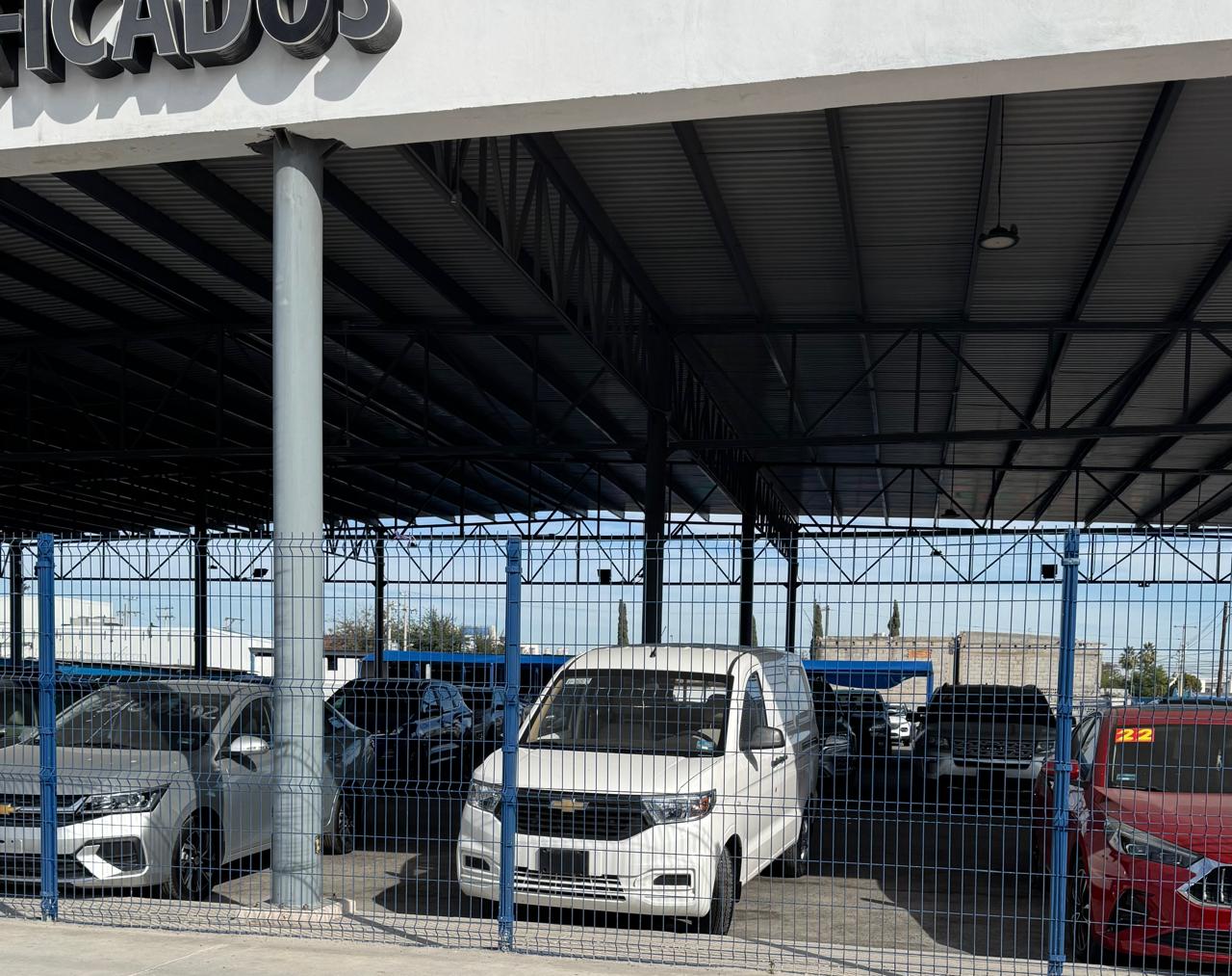 Se queda alcaldesa con dinero de venta de autos