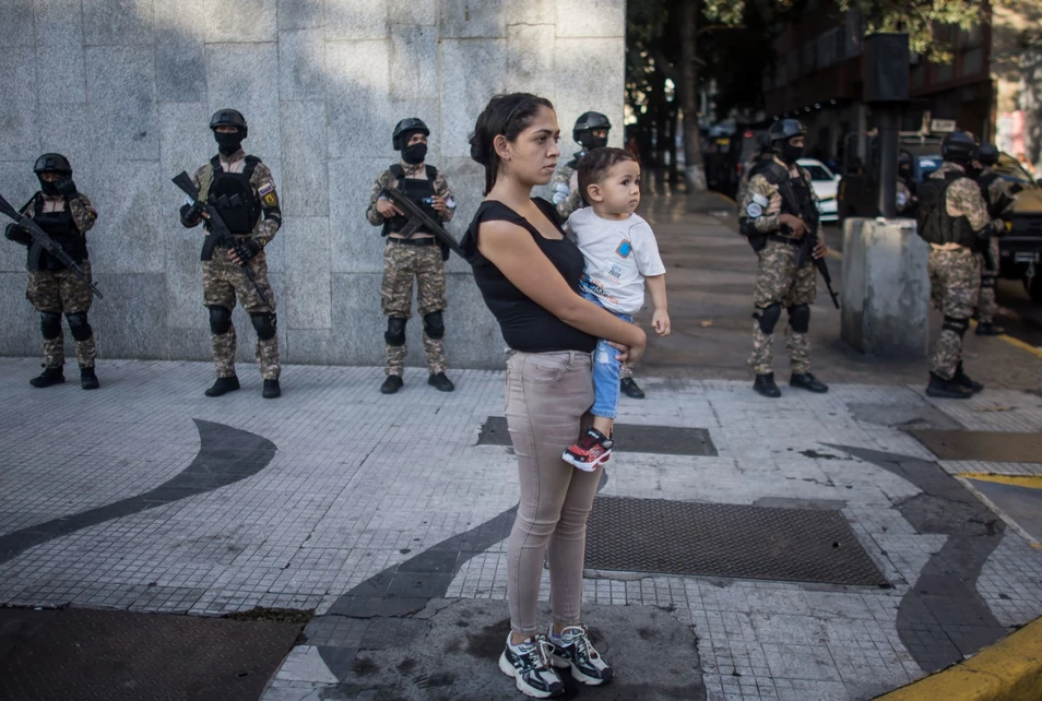 Militariza chavismo Caracas para evitar movimientos de la oposición