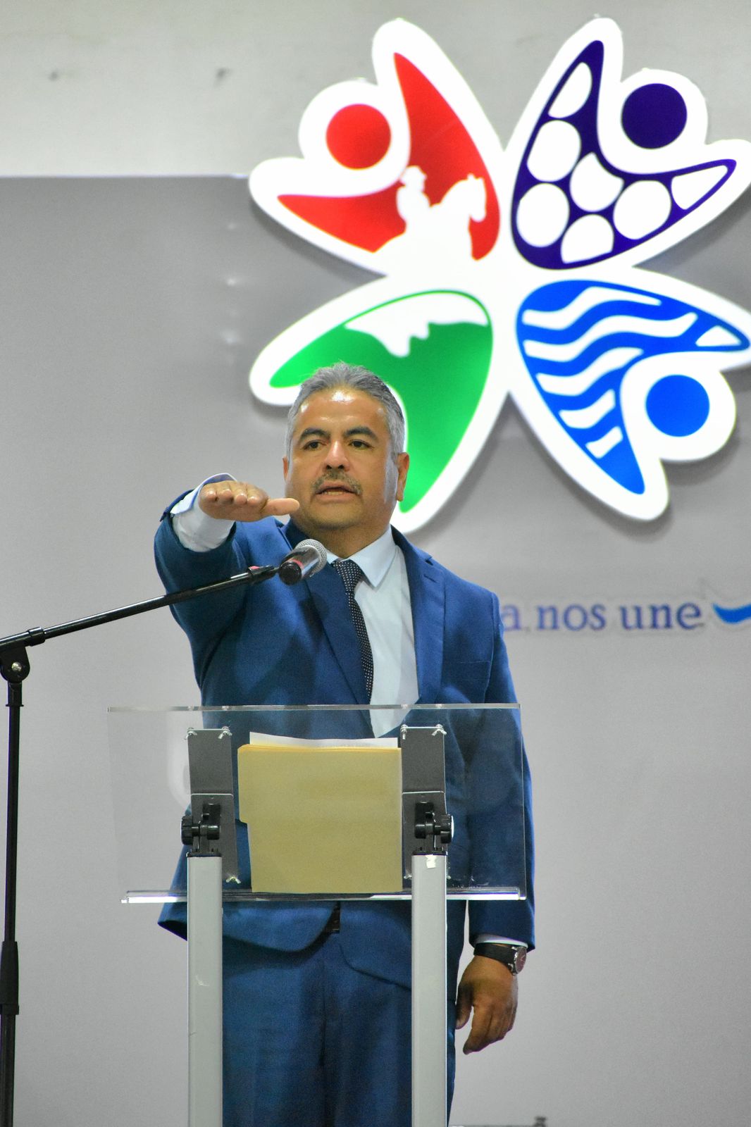 Reafirma Víctor Leija compromiso con 4-C