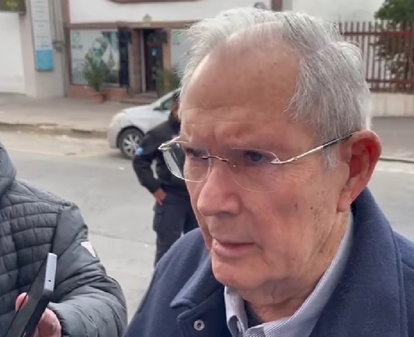 Aumento a combustibles nos afecta a todos: Robles