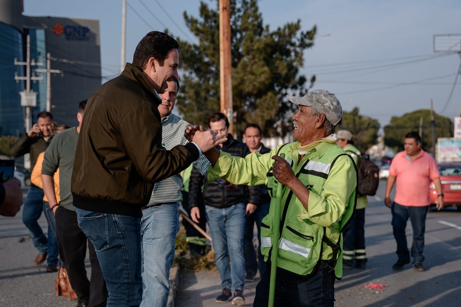 Supervisa Díaz cuadrillas de bacheo y limpieza