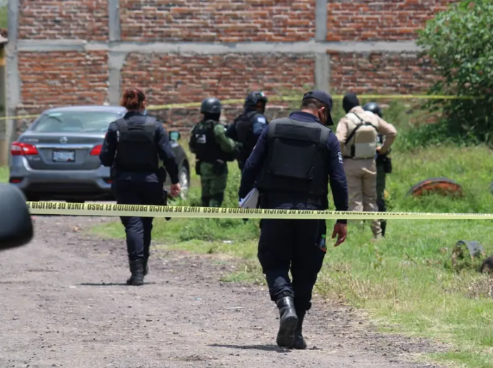Enfrentamiento entre civiles armados y policías deja ocho muertos en Yuriria, Guanajuato