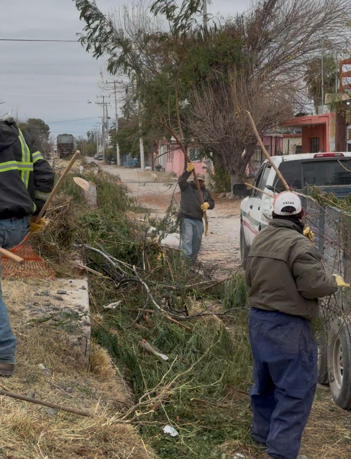 Intensifican trabajos de limpieza en Sabinas