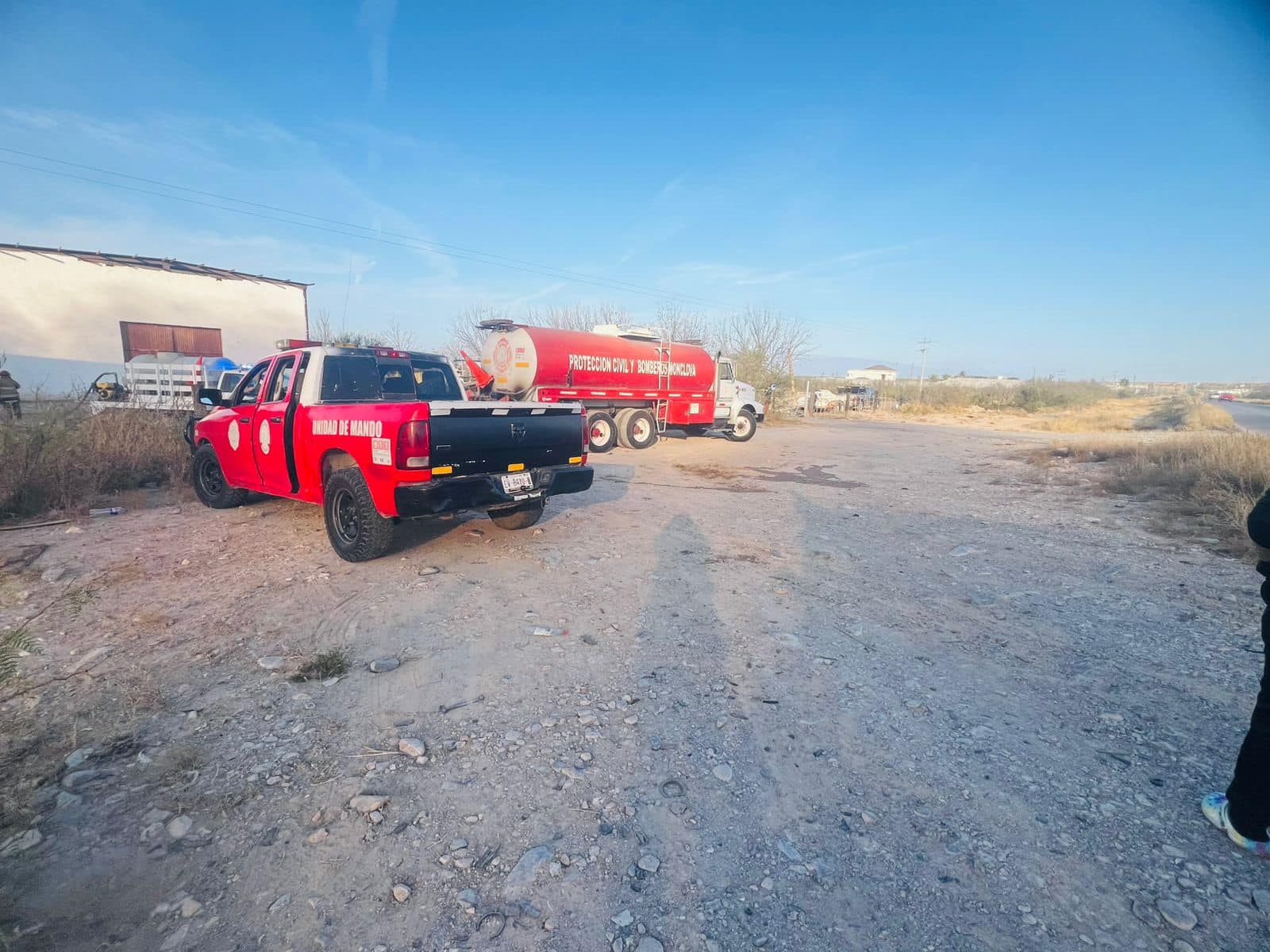 Fuego consume tráiler en carretera a Candela