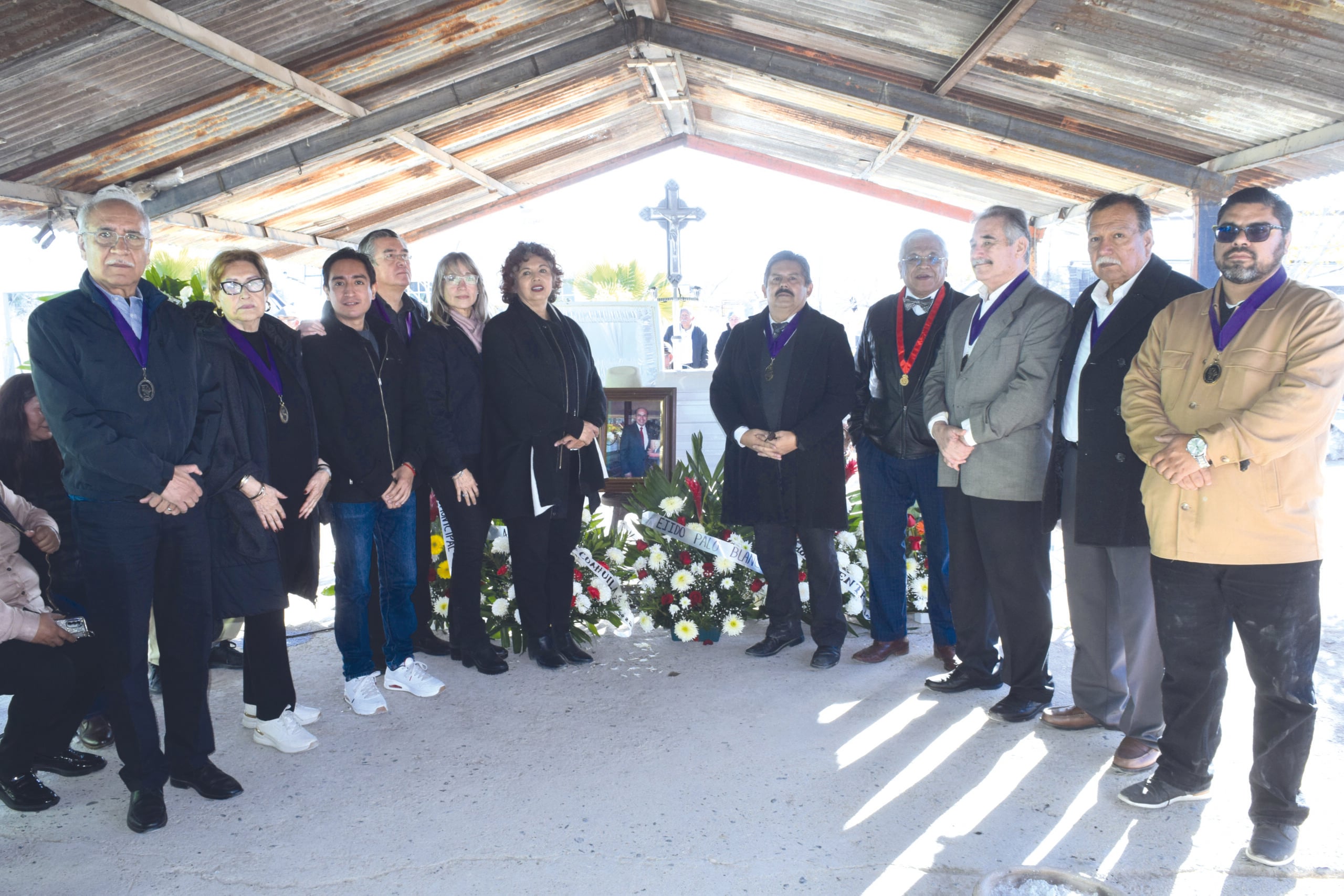 Entre cerros de Palo Blanco sepultan a Lucas Martínez