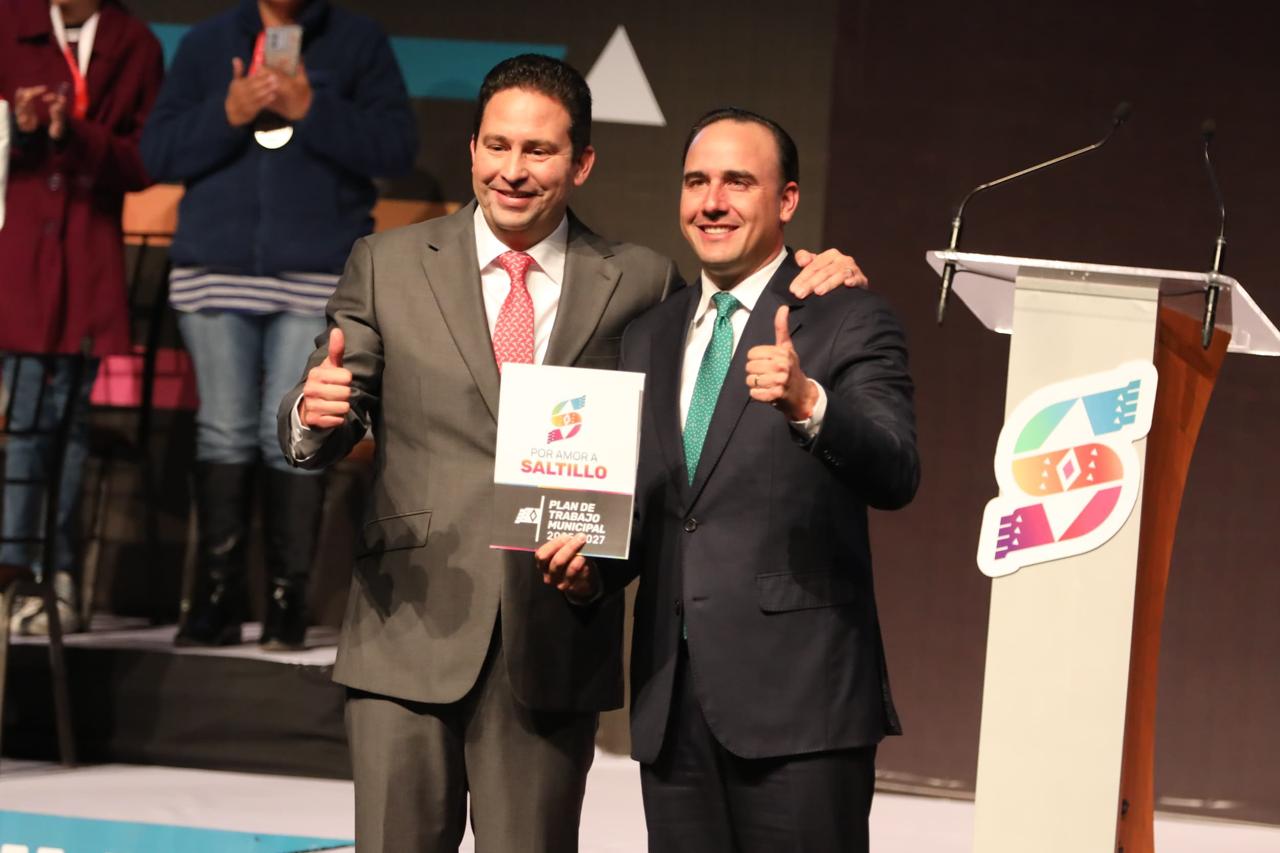 PRESENTAN MANOLO Y JAVIER DIAZ PROYECTOS POR SALTILLO
