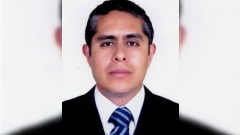 Muere directivo de IMSS Bienestar en accidente vial al viajar en Puebla
