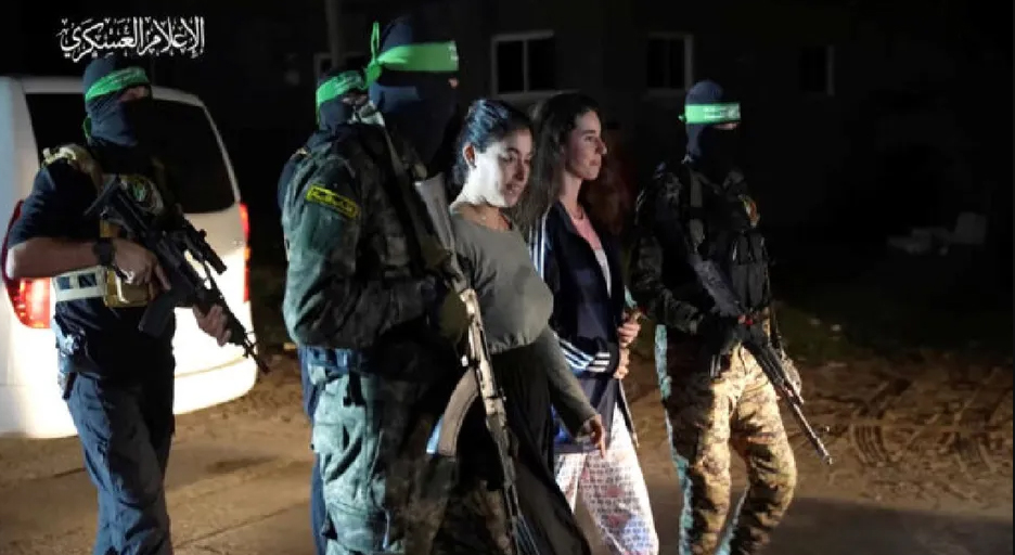 Mexicana liberada por Hamás exige que también suelten a su novio