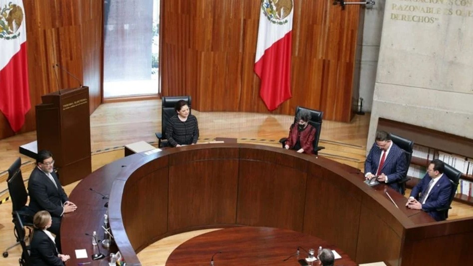 Se asume TEPJF por encima de la Corte.- magistrados