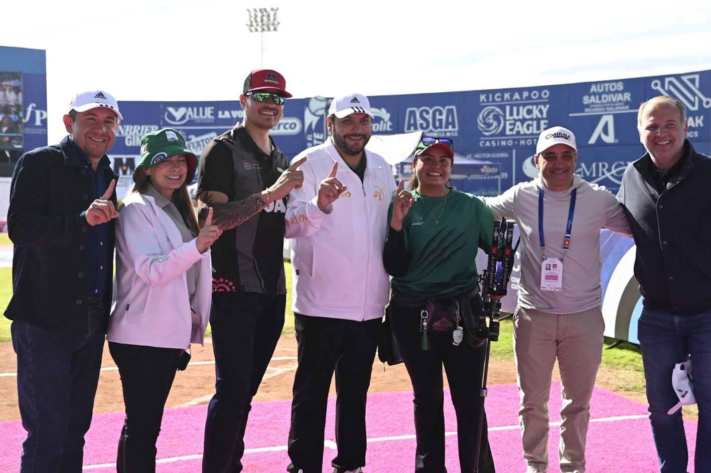 El deporte es el pilar de la sociedad: Hugo Lozano