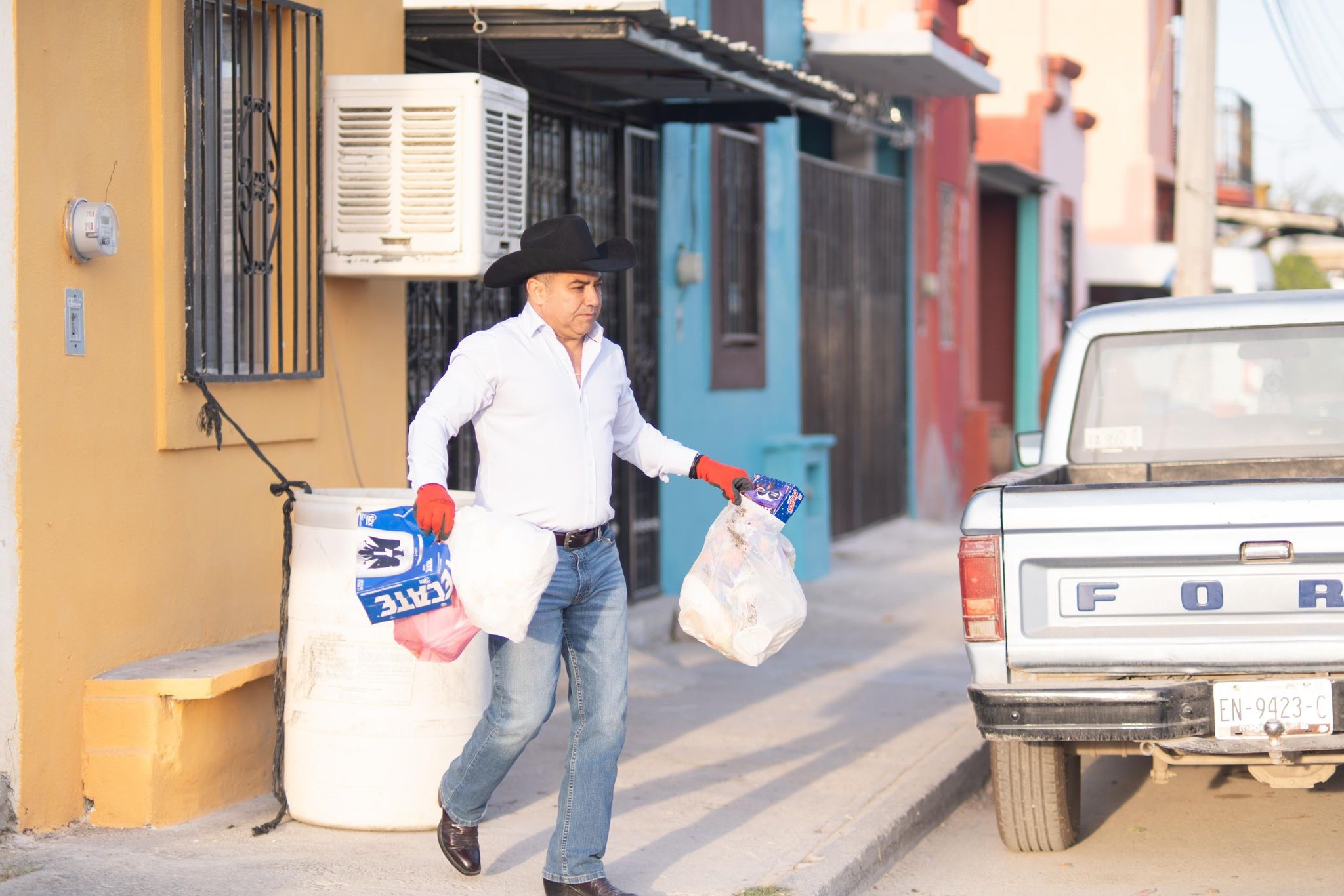Arranca Chano Díaz campaña de limpieza