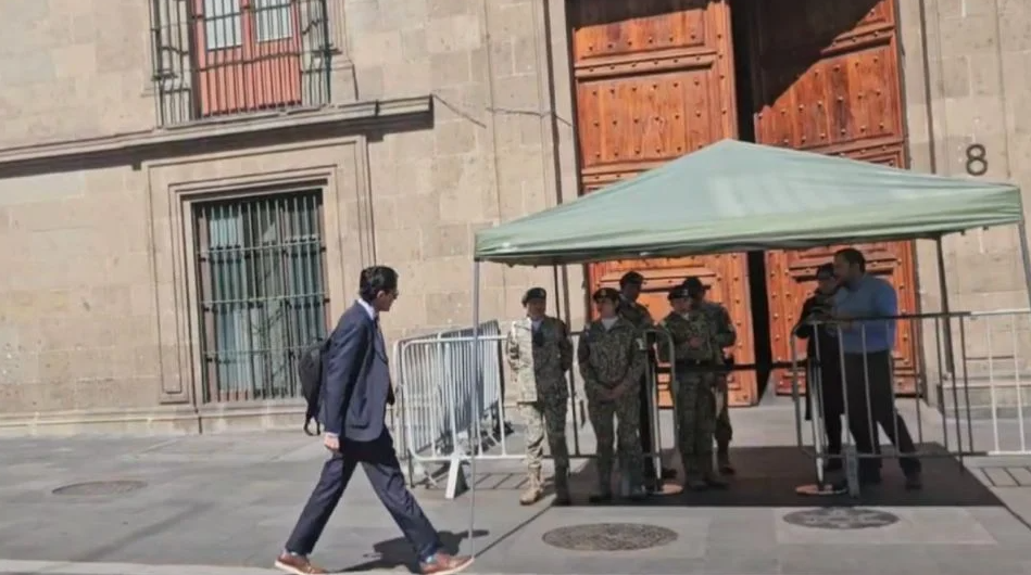 Sheinbaum se reúne con miembros de su gabinete ante posibles deportaciones masivas desde EU