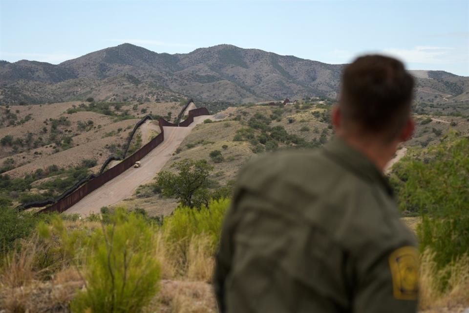 Va por emergencia nacional en frontera con México: WSJ