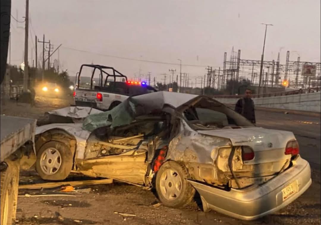 Mueren 2 jóvenes en brutal choque