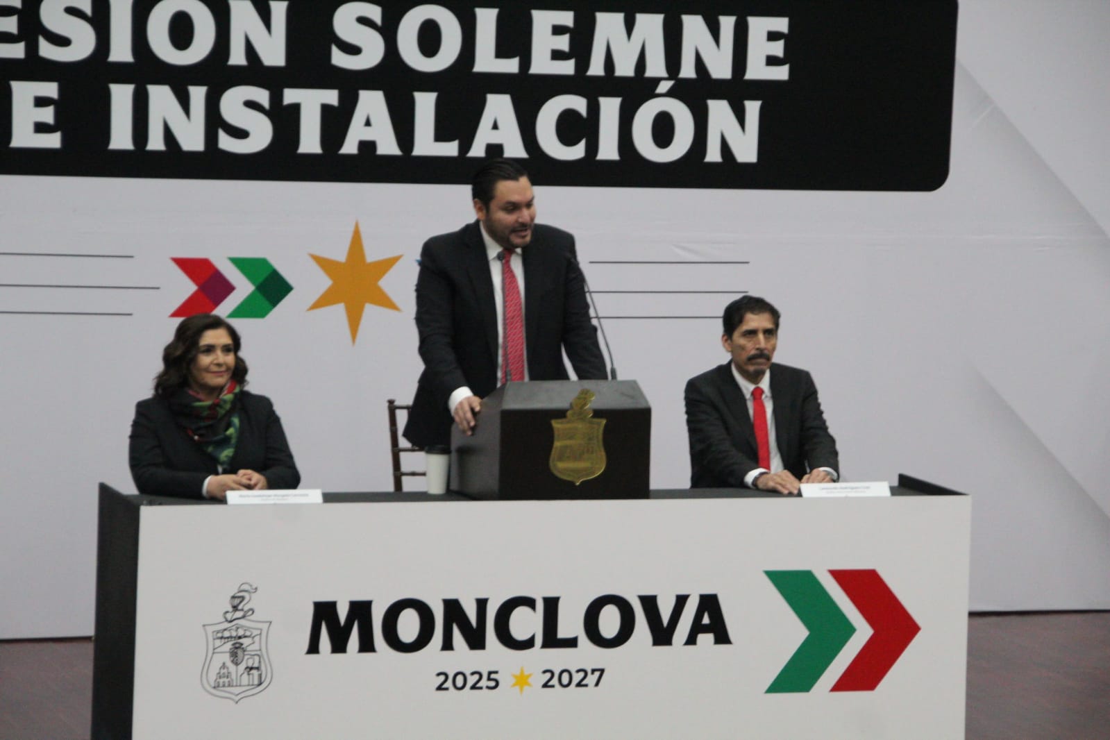 Rinde Carlos Villarreal protesta como alcalde