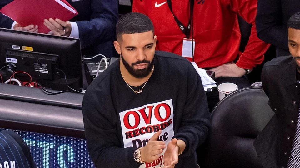Drake demanda a Universal Music por difundir tema de Kendrick Lamar que lo involucra en acusaciones