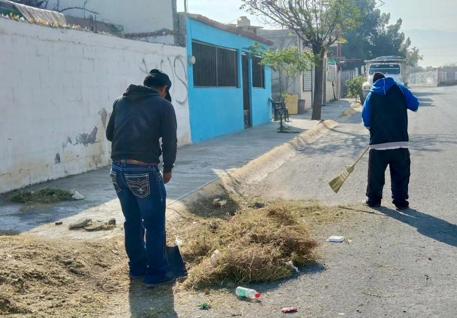 Envía Tomás Gutiérrez brigadas de limpieza a colonias