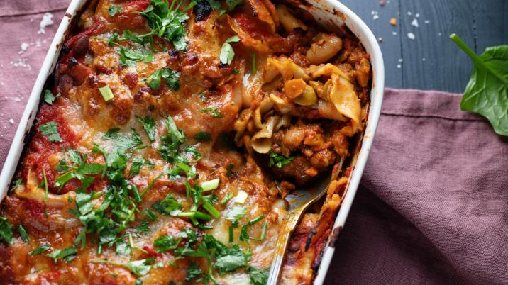 Dia de la comida italiana, cuales son sus ingredientes clave y una receta de lasaña