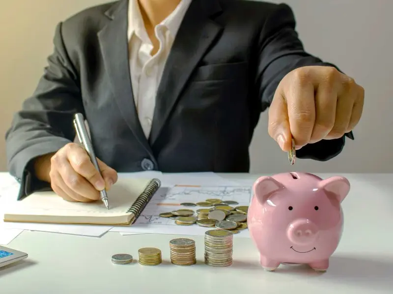 ¿Cuál es la diferencia entre una tanda y una caja de ahorro?