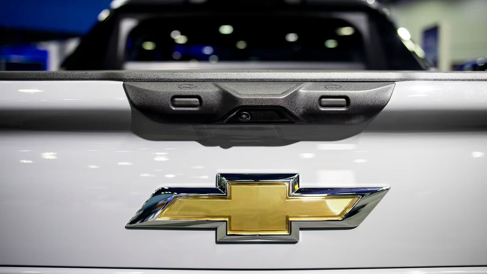 GM de Canadá advierte a Trump que aranceles perjudicarán a autos de EU