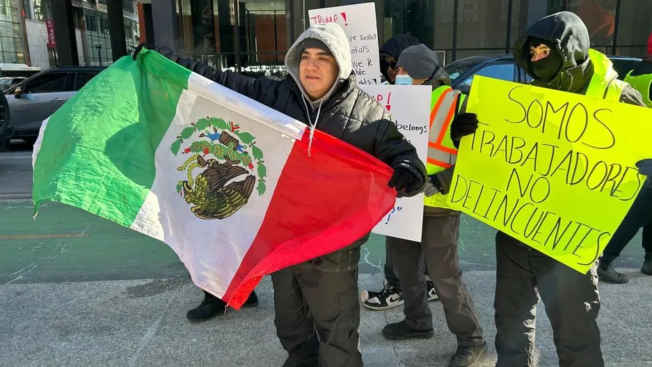 Mexicanos le plantan cara a Trump en Chicago