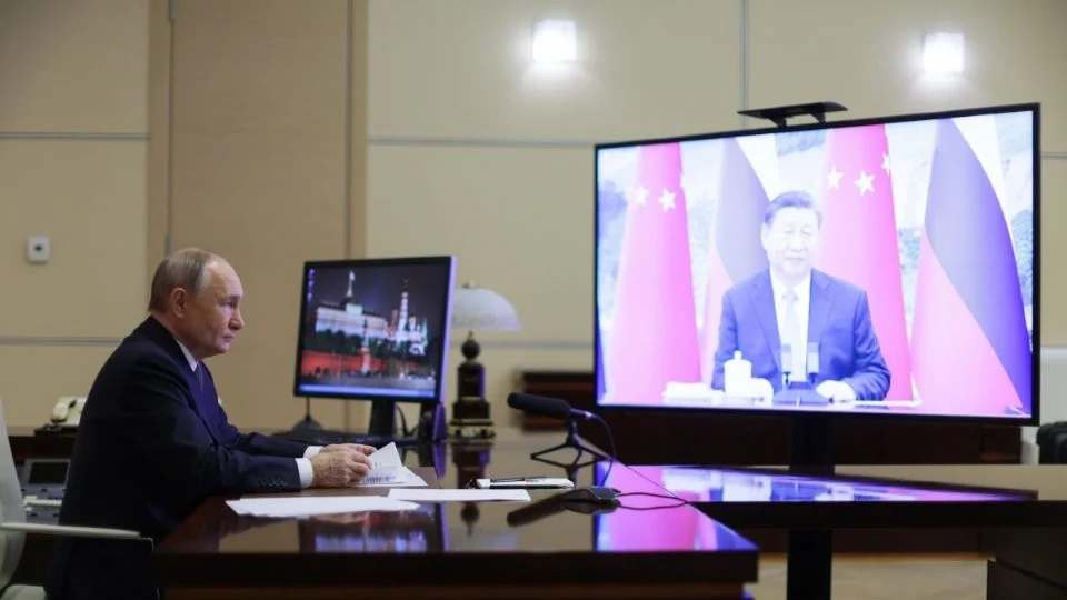 Putin y Xi Jinping se pronuncian por un orden mundial multipolar en conversación telefónica