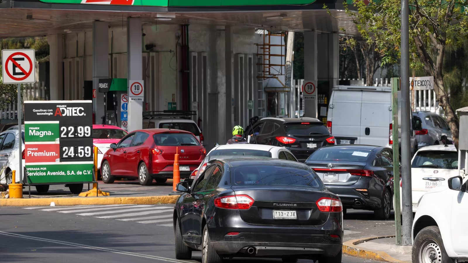 Profeco colgará lonas para ‘castigar’ a gasolineras que tengan precios altos