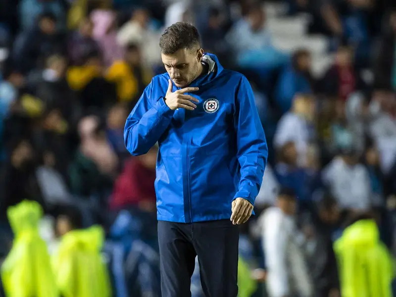 Cruz Azul va contra Anselmi por incumplimiento de contrato