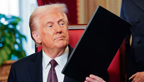 Trump destituye al menos a 15 inspectores generales independientes; no se “alinean” con la nueva administración, asegura