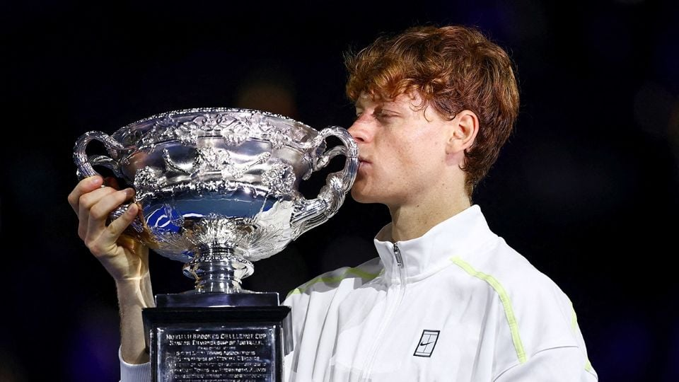 Jannik Sinner ratifica que es el número uno: Arrasa a Alexander Zverev en tres sets y es bicampeón del Abierto de Australia