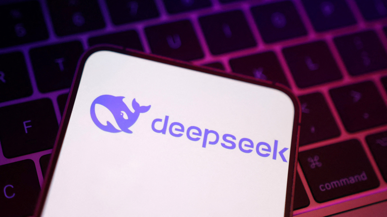 DeepSeek sufre un ciberataque mientras usuarios acudían en masa a la empresa china de IA