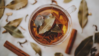Conoce los beneficios del té de laurel con canela