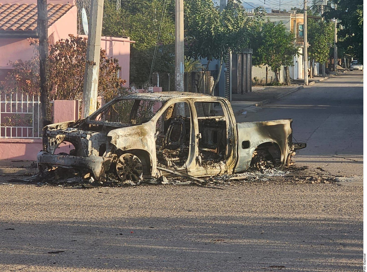 Reportan en Sinaloa balaceras y autos calcinados