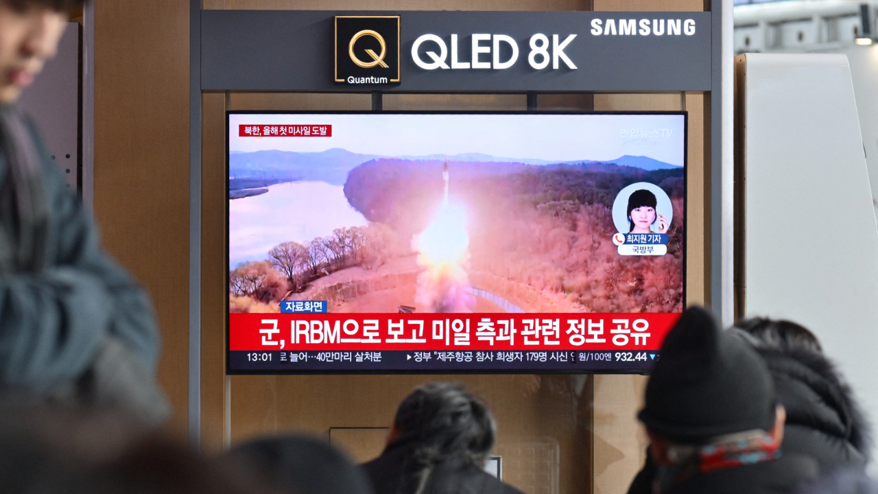Corea del Norte dispara misil balístico durante visita de Blinken a Seúl en su primer lanzamiento del 2025