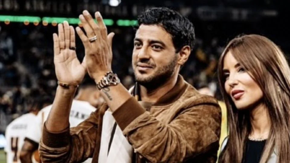 El futbolista mexicano Carlos Vela y su familia, entre los afectados por los incendios en Los Ángeles