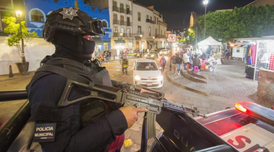 Sedena aprueba armas de alto calibre para policías de Guanajuato; Secretario de Gobierno asegura que «se acabaron los abrazos»
