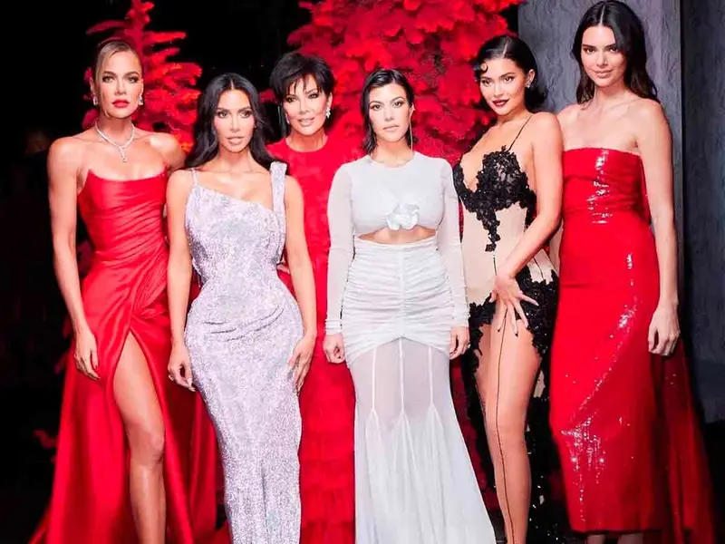 El clan Kardashian-Jenner es evacuado de sus mansiones por incendios en California