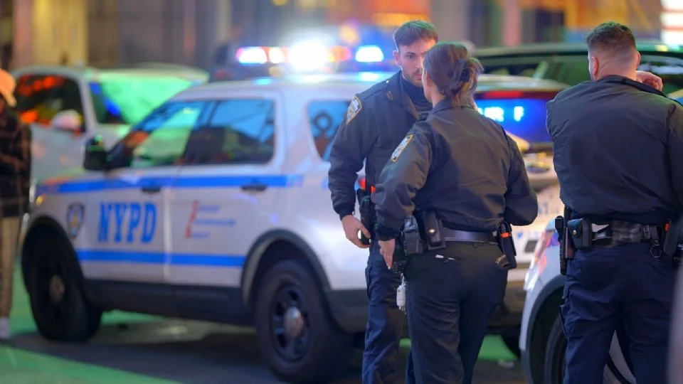 Se reporta tiroteo en un centro de eventos en Nueva York; hay al menos 11 heridos
