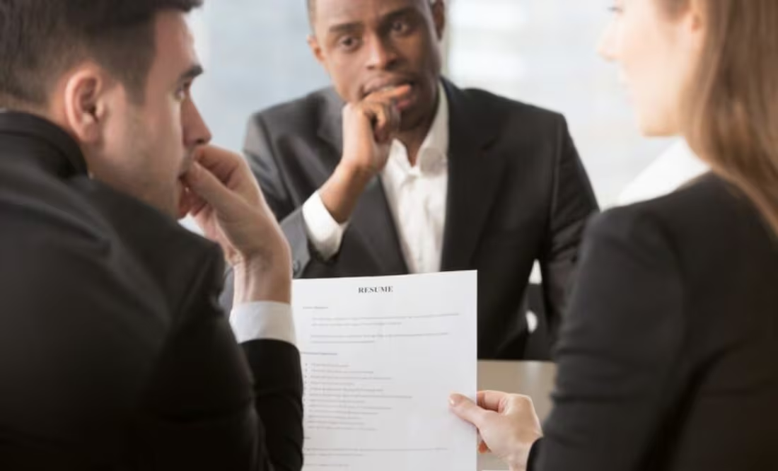 ¿Cómo hacer un buen curriculum vitae?; crea uno con ayuda de IA