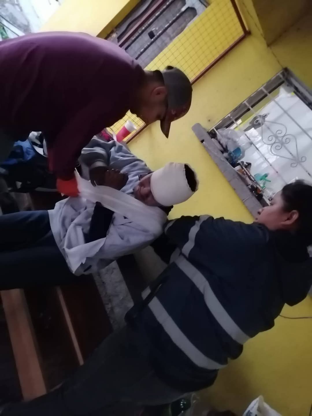 Hieren a adolescente de 15 años en riña campal