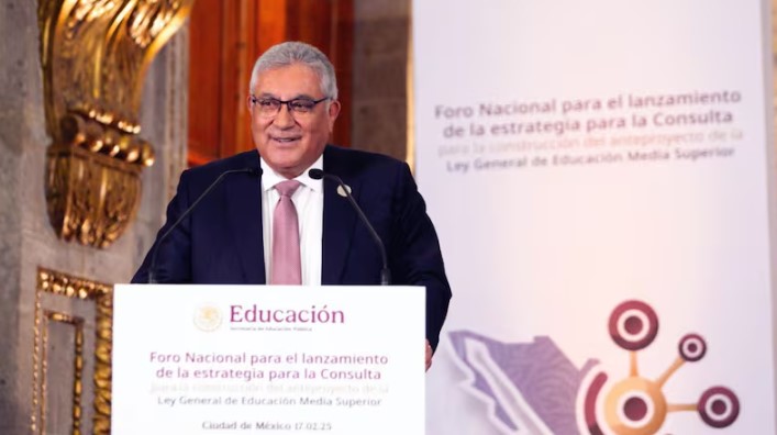 Intenta Morena afiliar a 2.5 millones