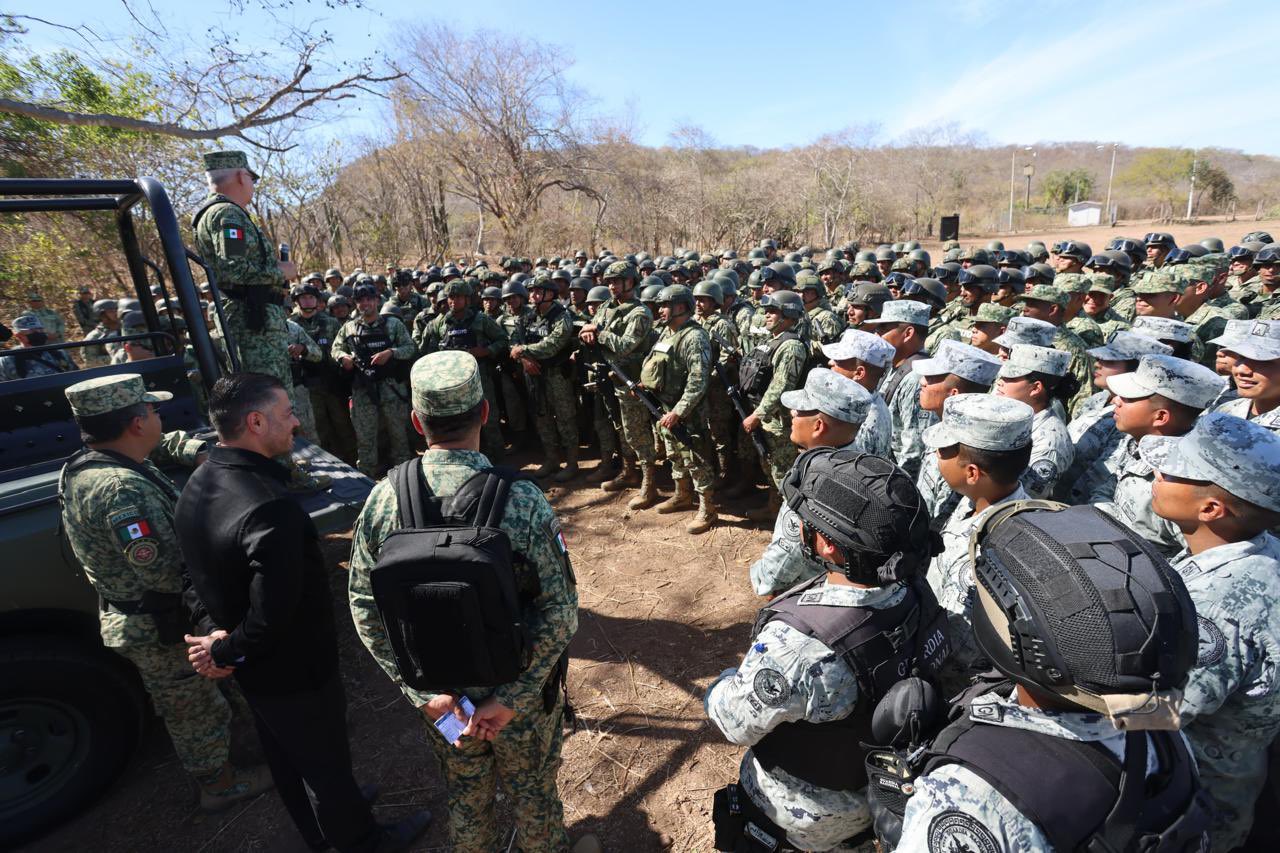 García Harfuch y general Ricardo Trevilla supervisan labores de seguridad en Sinaloa