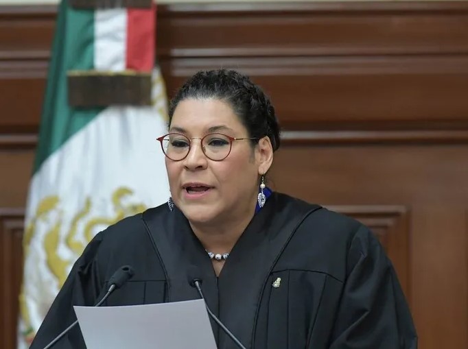 Lenia Batres impugna negativa para usar sobrenombres en boleta