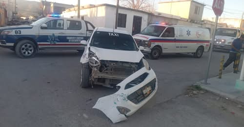 Cuantiosas pérdidas en aparatoso choque
