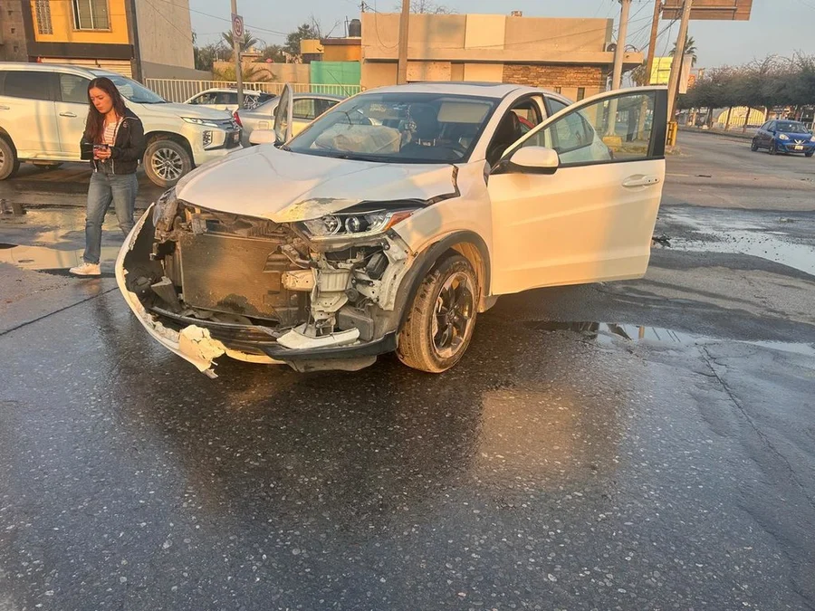 Aparatoso accidente y cruce con Madero