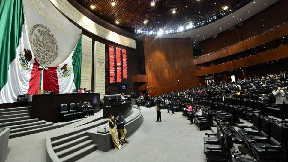 PAN propone cambiar el nombre del país