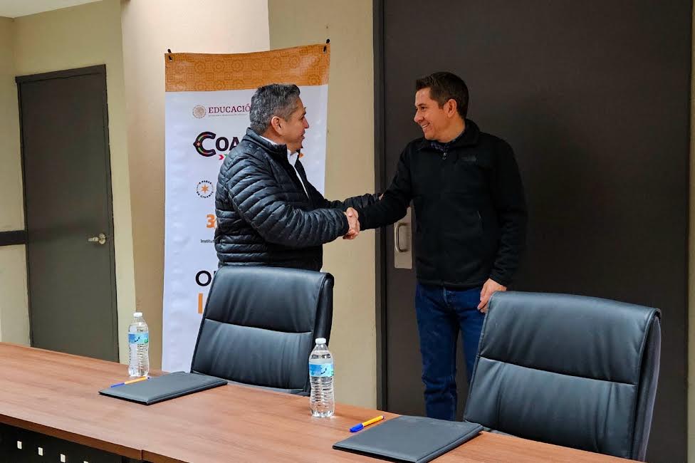 Firman convenio Icatec y San Buena